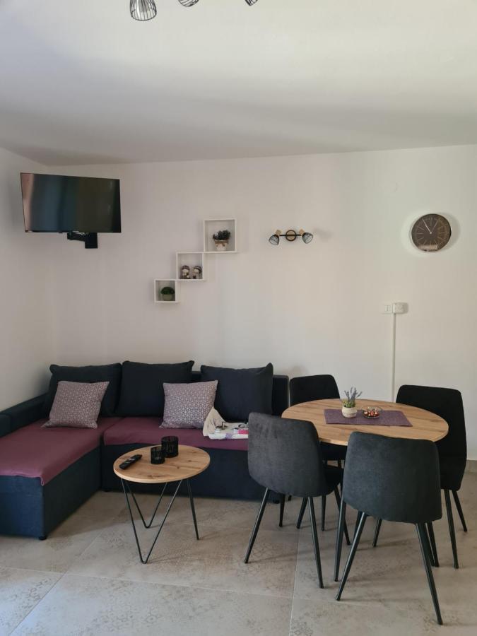 שילו Apartments Petrovic מראה חיצוני תמונה