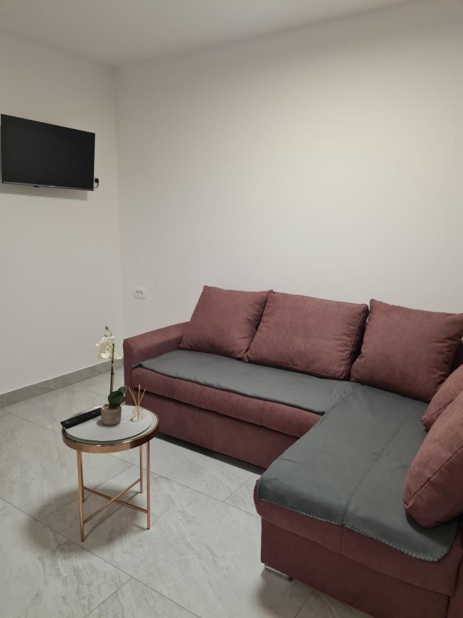 שילו Apartments Petrovic מראה חיצוני תמונה
