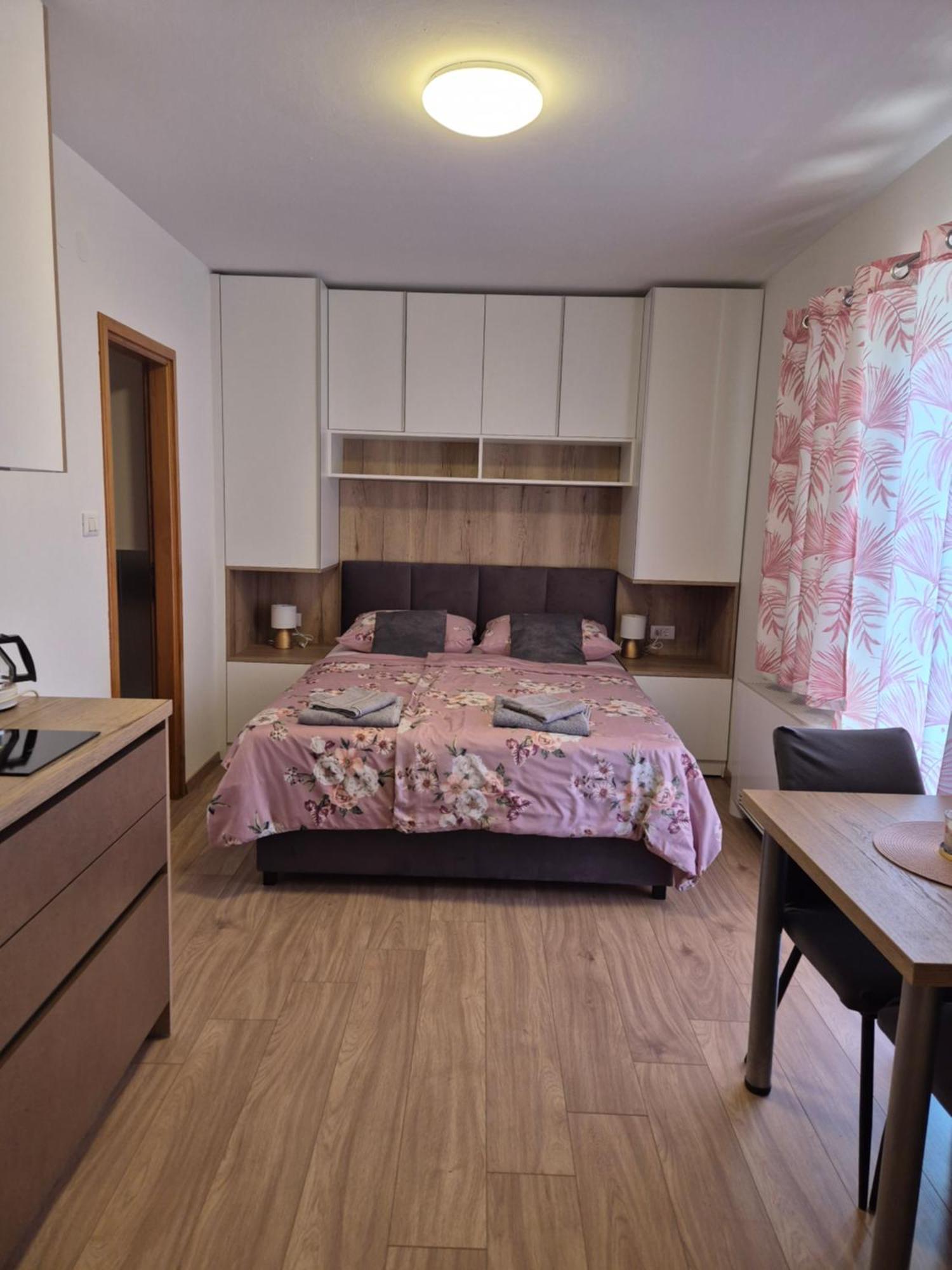 שילו Apartments Petrovic מראה חיצוני תמונה