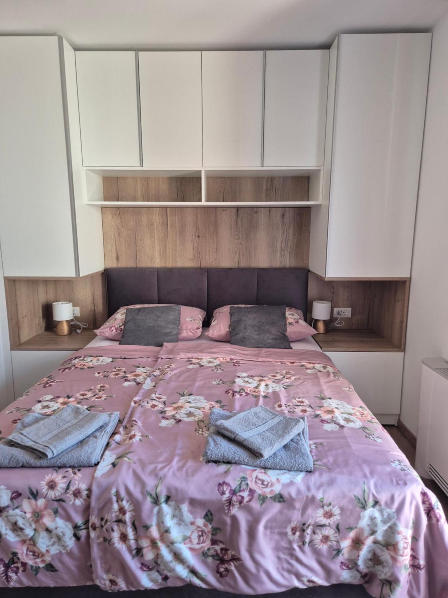 שילו Apartments Petrovic מראה חיצוני תמונה